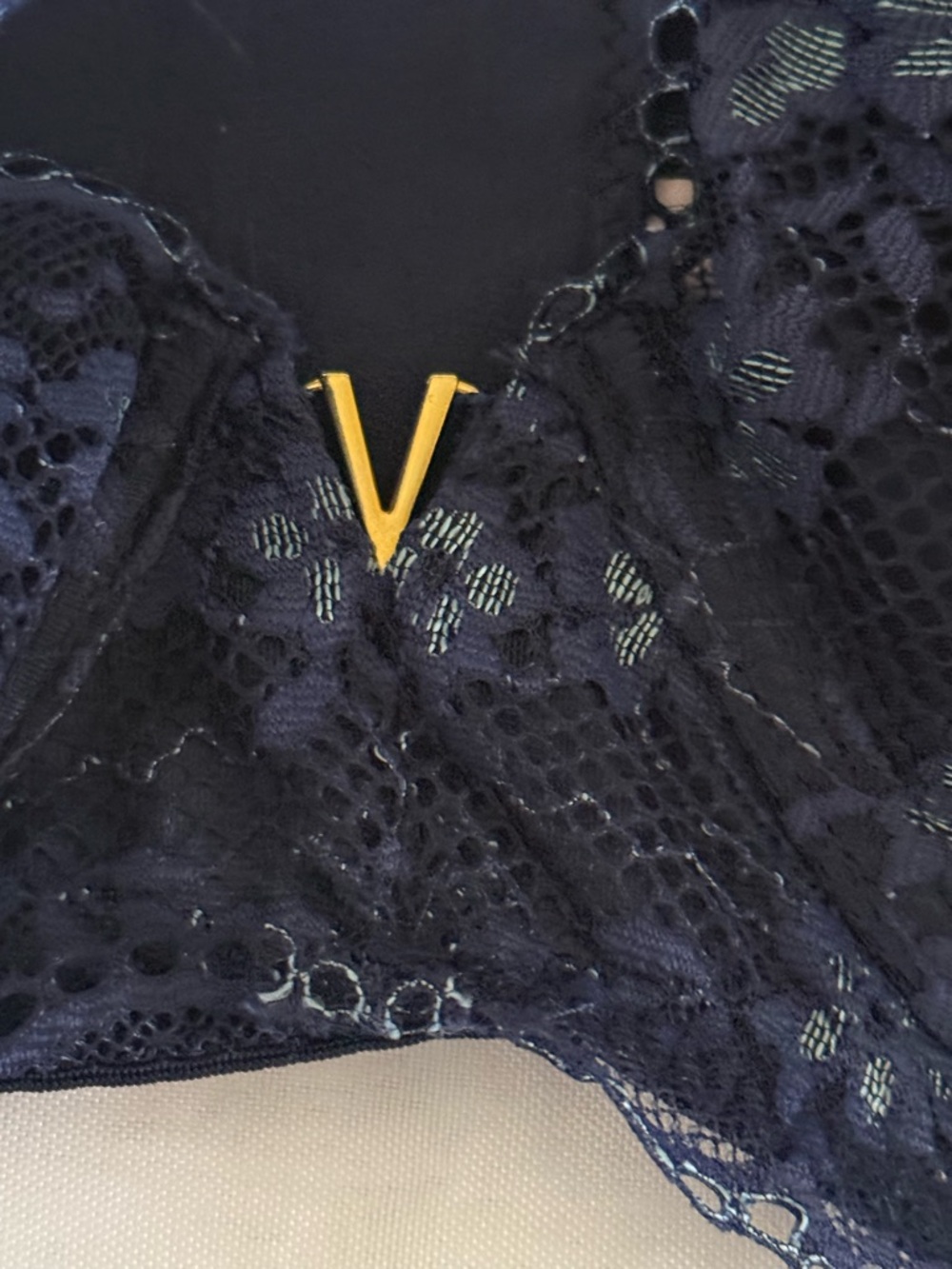 Victoria's Secret Navy Lace Plunge Underwire Bra with Gold Accent Size 44DD - Picture 4 of 12